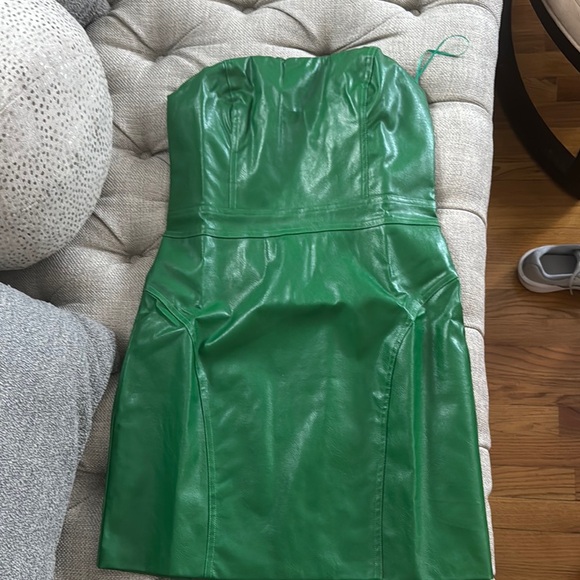 Green Strapless Sheath Dress for Cocktail - Picture 1 of 3